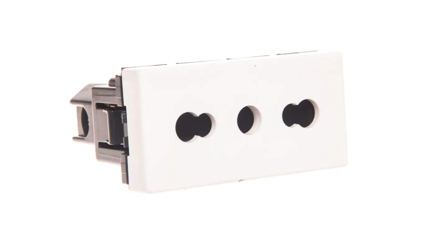 Plugger, stikkontakter, adaptere + Legrand + 77511