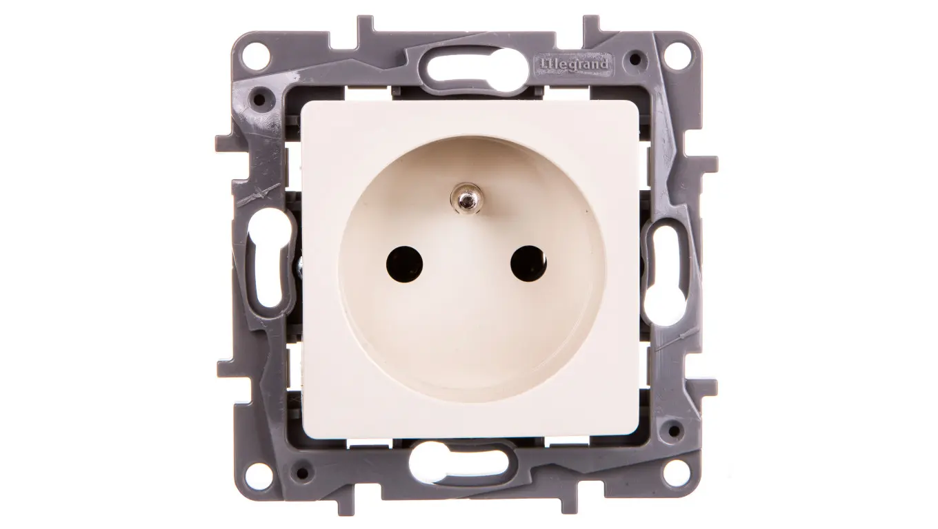 Plugger, stikkontakter, adaptere + Legrand + 4-00012-17246